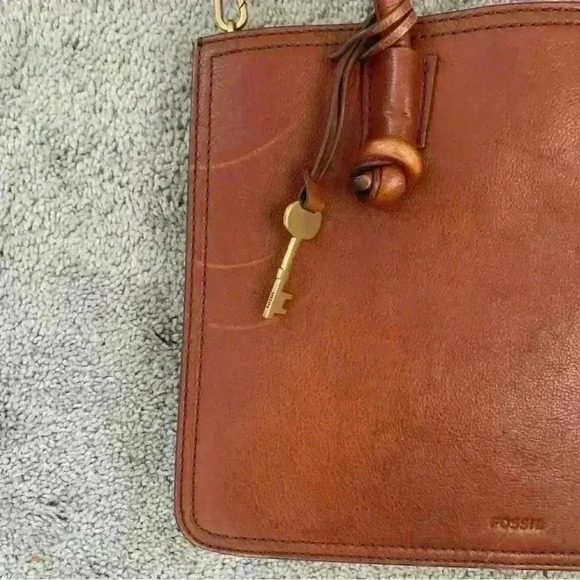 EUC LEATHER FOSSIL SKYLAR SATCHEL - Picture 8 of 8